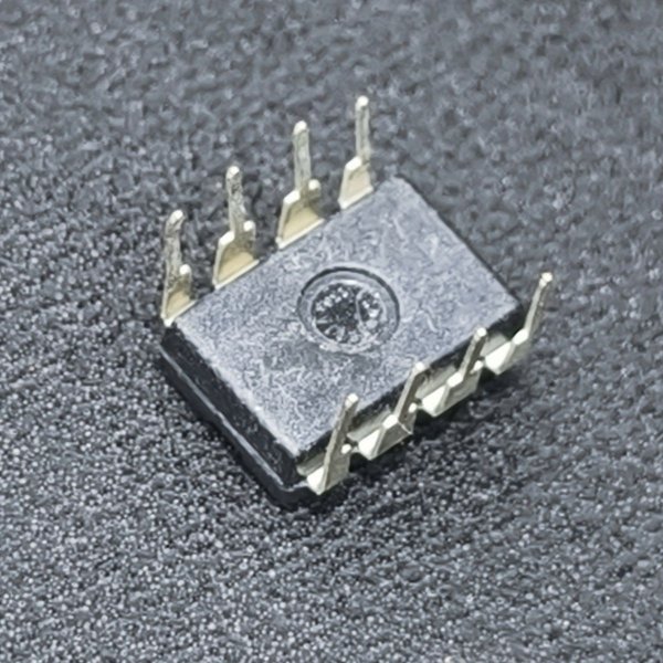  DDA010 IC dao động 010 DIP-8 mới 100%